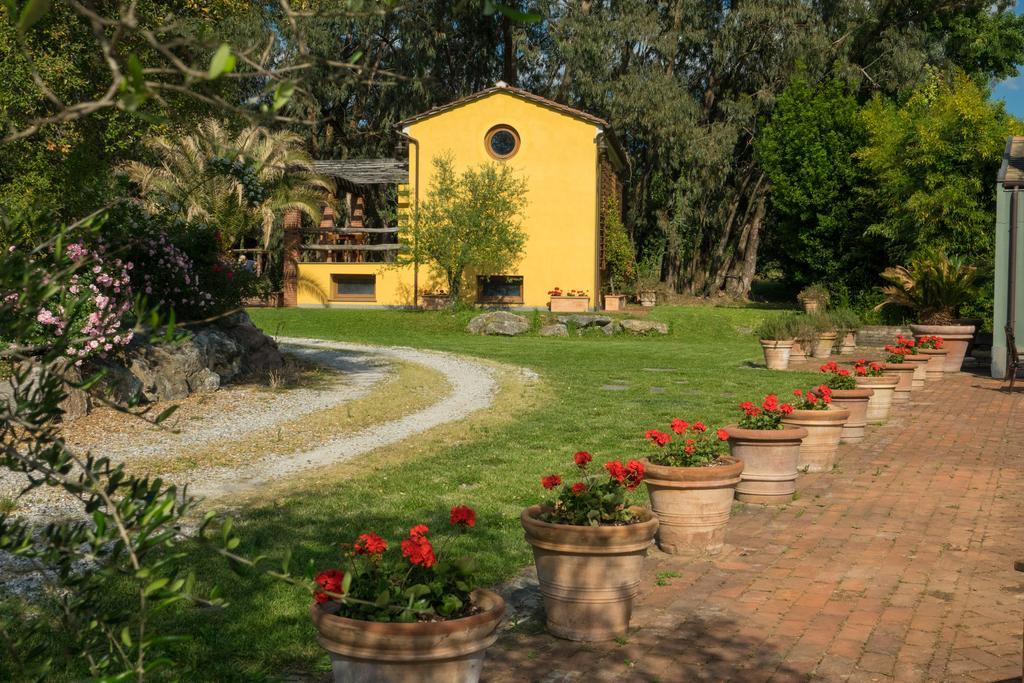 Resort La Ghiaia Sarzana Exterior photo